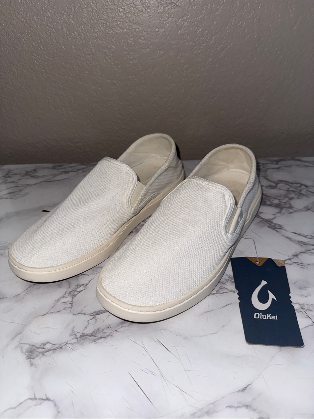 Olukai Pehuea Slip-On White 7.5 NWT